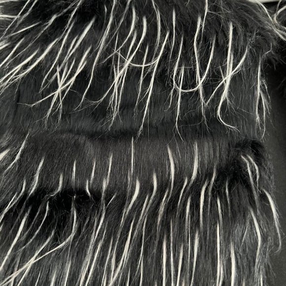 STEVE MADDEN Aesthetic Gothic Shaggy GLAM Faux Fur Coat Size M - Picture 3 of 11